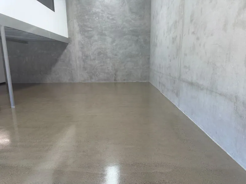Grind and seal polished concrete in a Brisbane warehouse