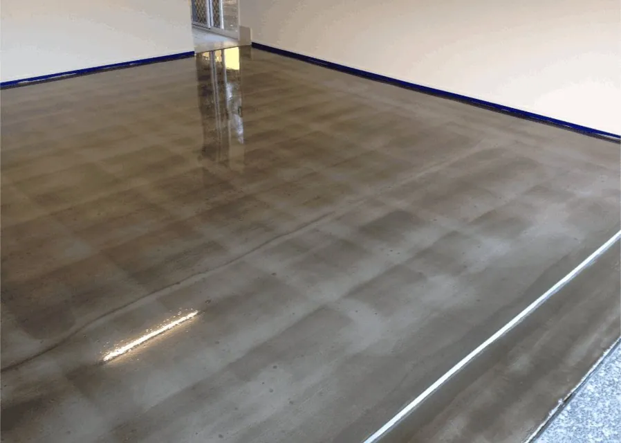 OzGrind reviewing slab plans with a builder on site, Brisbane