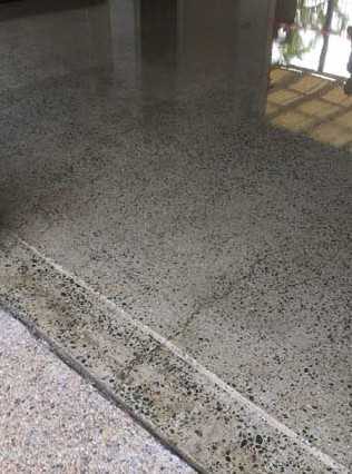 Filled crack to a slab edge