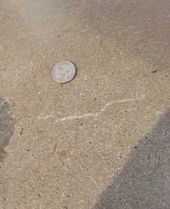 Fine filled crack
